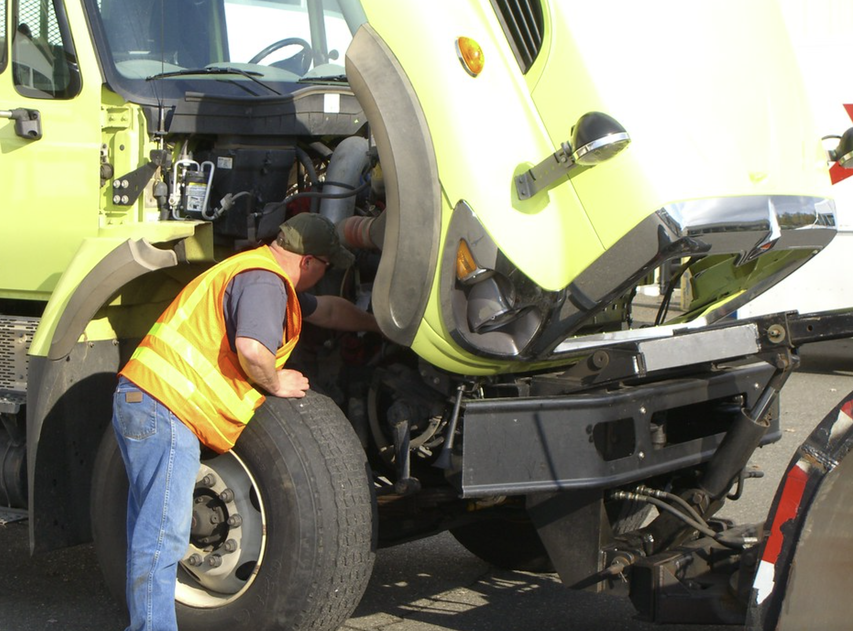 this image shows onsite truck repair in Redmond, WA